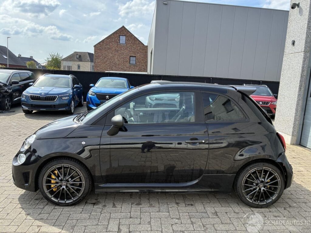 Abarth ABARTH 695 2023