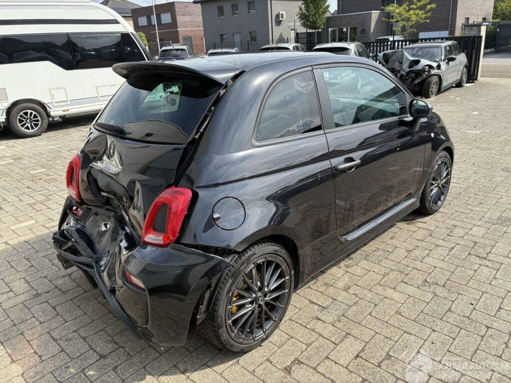 Abarth ABARTH 695 2023