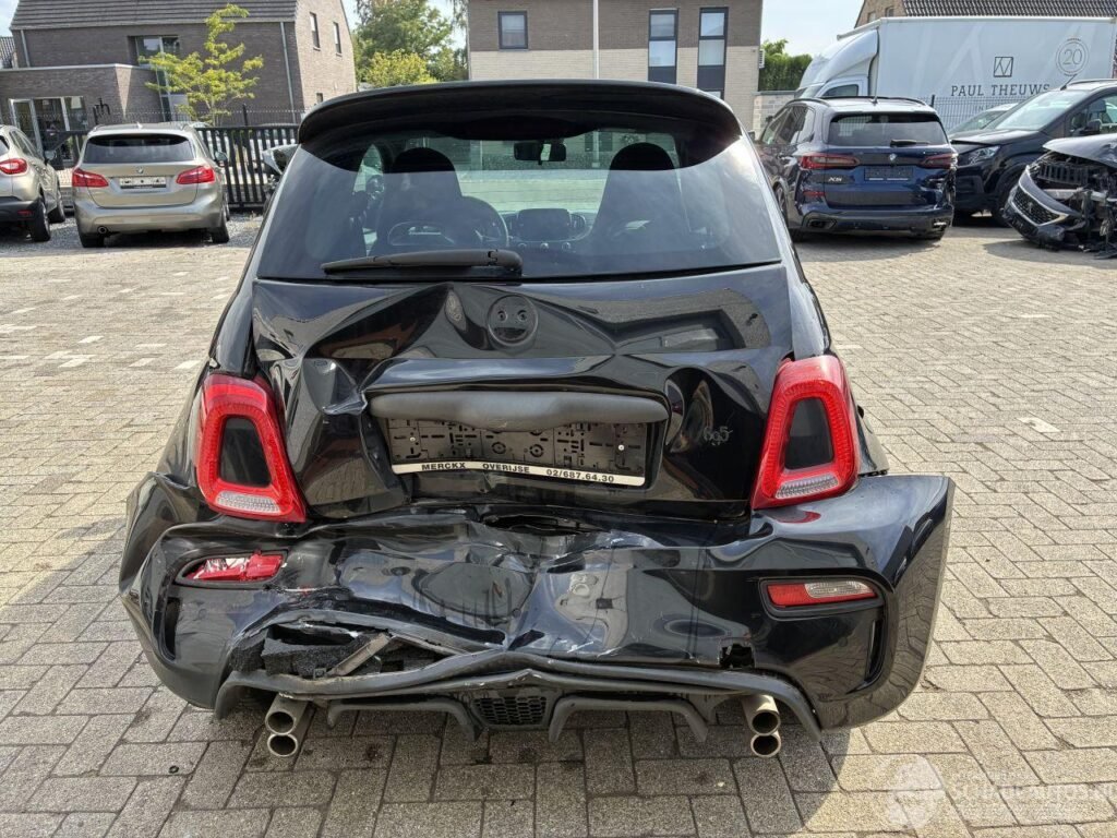 Abarth ABARTH 695 2023