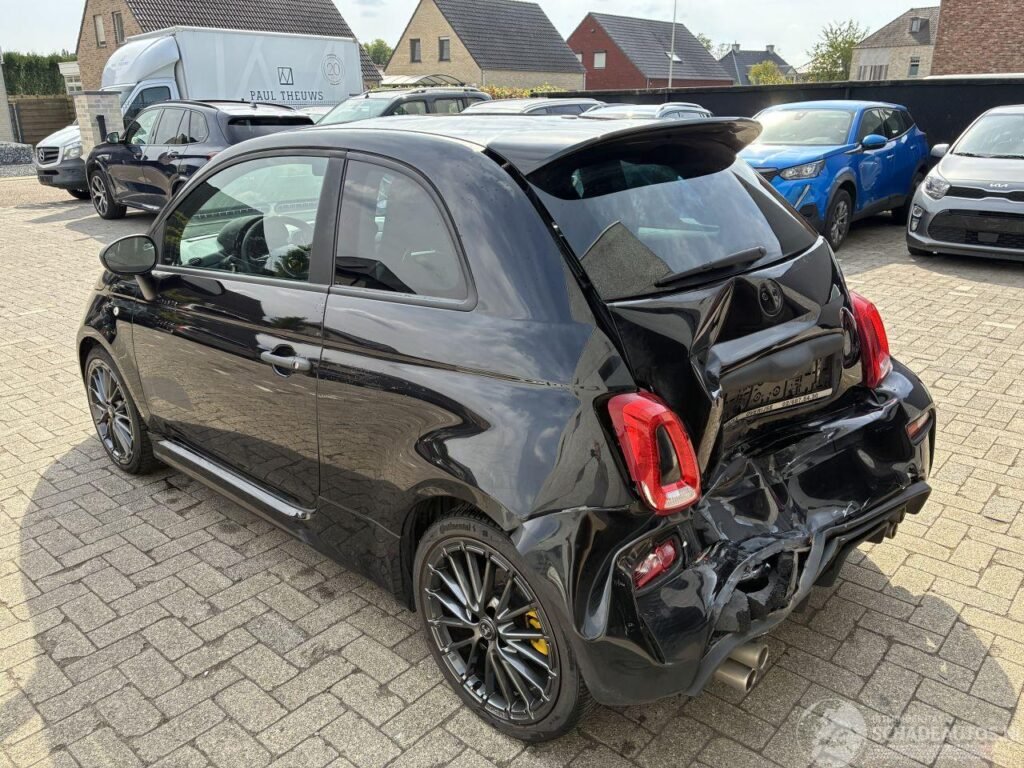 Abarth ABARTH 695 2023